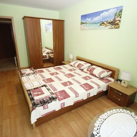 Apartment Rosi Pomorie Ngoại thất bức ảnh