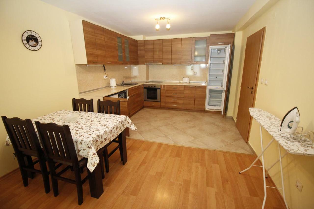 Apartment Rosi Pomorie Ngoại thất bức ảnh