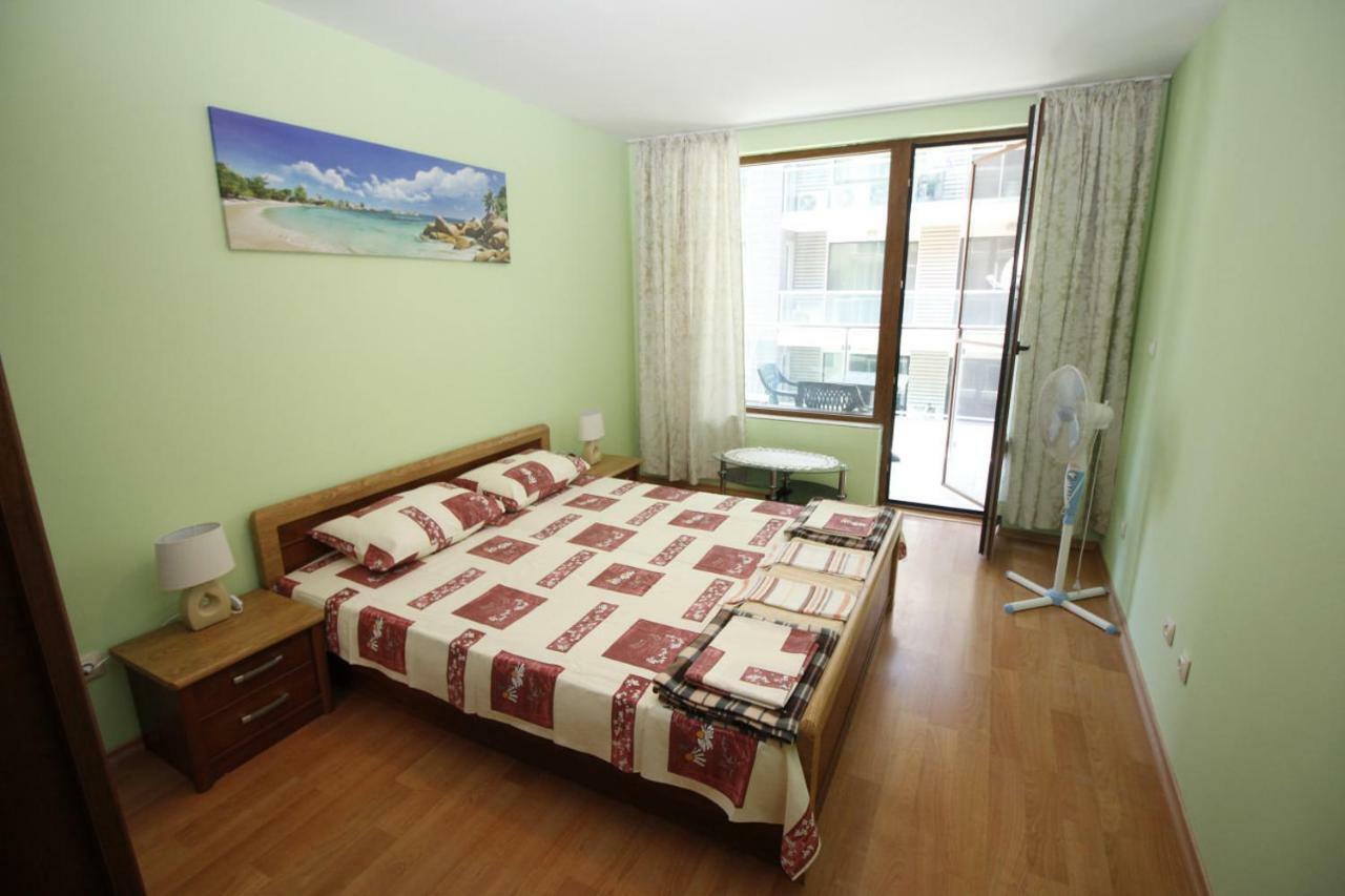 Apartment Rosi Pomorie Ngoại thất bức ảnh